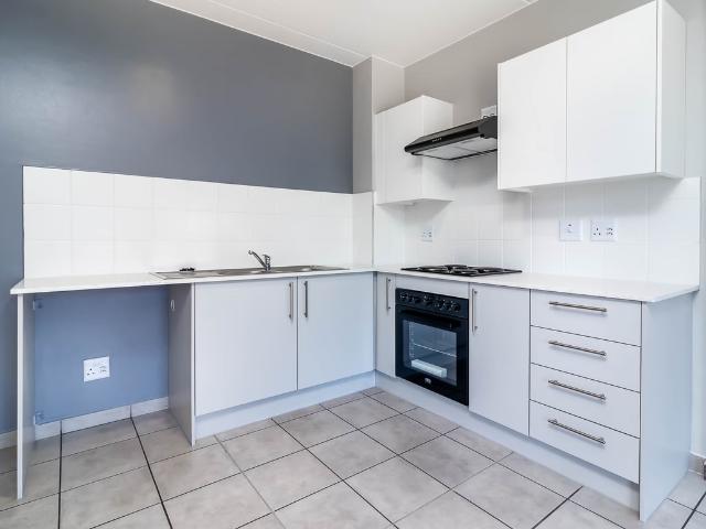 FANTASTIC 3 bedroom apartment in Ihlathi Estate!