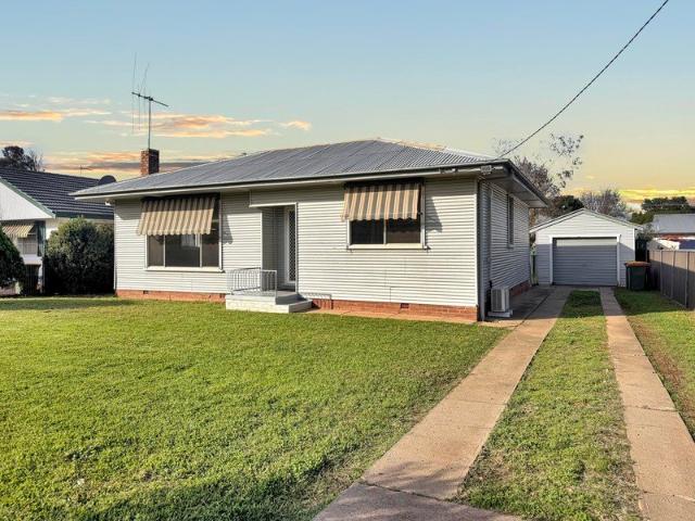 FANTASTIC 3 BEDROOM FAMILY HOME !