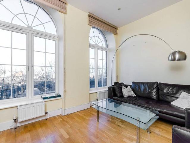 Fantastic 3 bedroom flat in Swiss Cottage, 2 baths