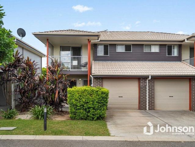 Fantastic 3 Bedroom Townhouse in Ideal Location!