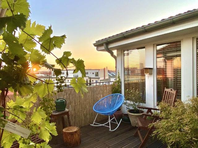 Fantastic 3 room attic apartment with sun terrace and view over Berlin, Berlin Amsterdam Apartments for Rent