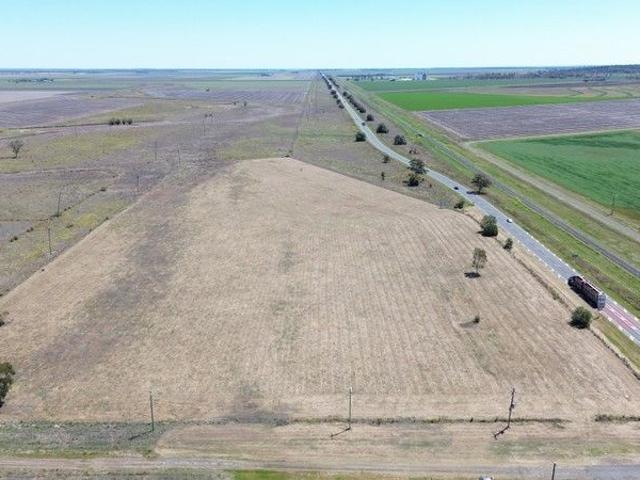 17 Acre Jondaryan Property Opportunities Abound