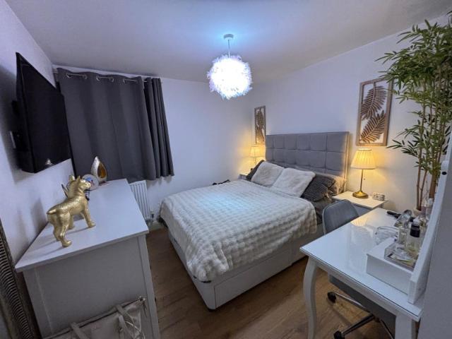 Fantastic 1 Bed in Woodford