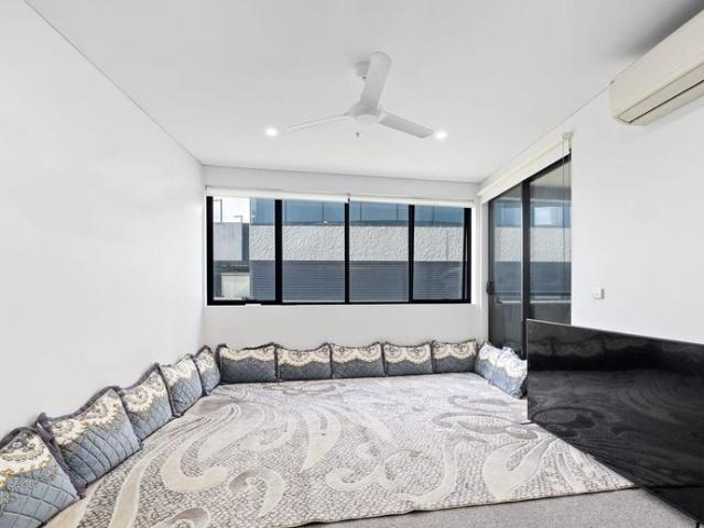 Fantastic 2 Bedroom Apartment in Prime Location!