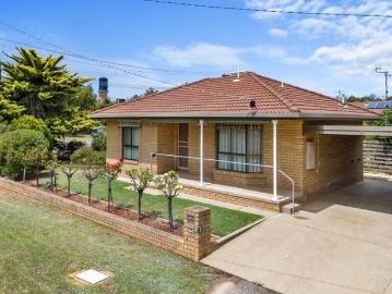 FANTASTIC 2 BEDROOM CENTRAL UNIT WITH MODERN UPGRADES