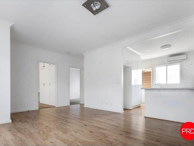 Fantastic 2 bedroom unit in CBD location