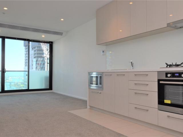 Fantastic 2 Bedroom, 1 Bathroom Apartment in CBD