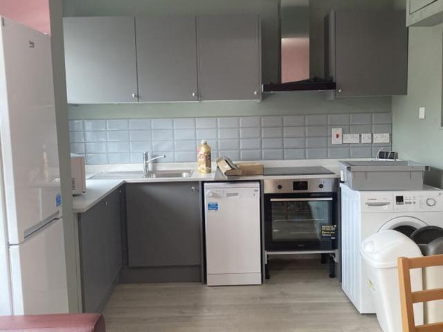 Fantastic 4 bedroom flat perfect for 4 students