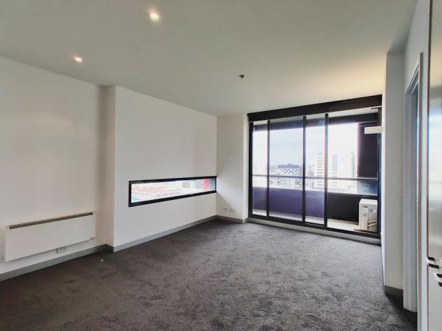 Fantastic Corner Two bedroom Apartment !