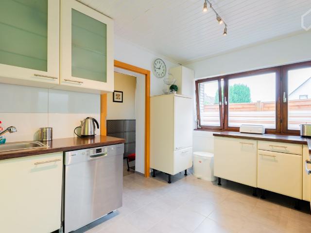 Fantastic, amazing flat in Neuss, Neuss Amsterdam Apartments for Rent
