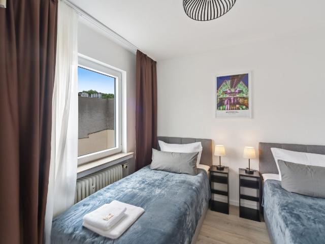 Fantastic and neat flat in Wuppertal, Wuppertal Amsterdam Apartments for Rent