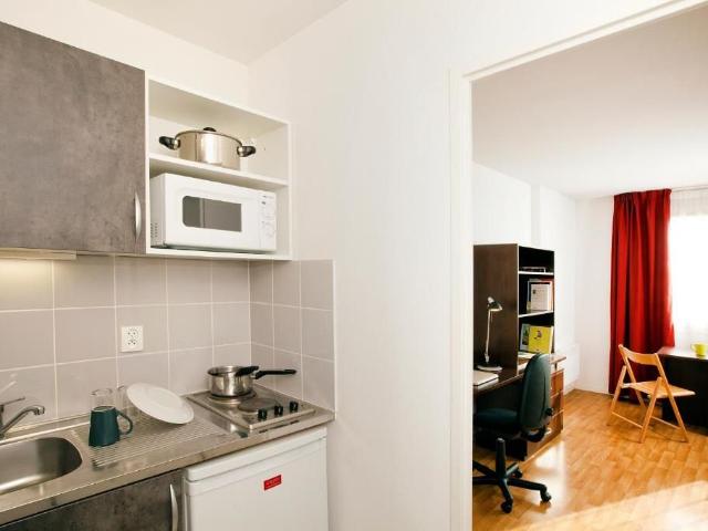 Fantastic and charming premium studio conveniently located, Caen