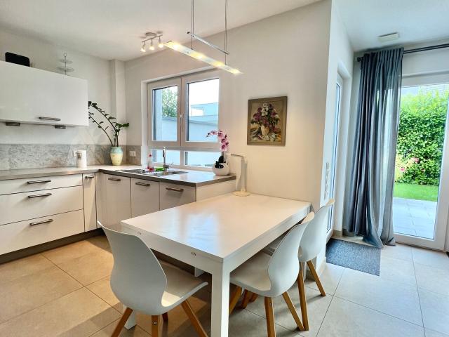 Fantastic apartment on the park island