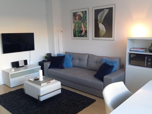 Fantastic apartment in prime location Hamburg Mitte St. Georg with private eScooter