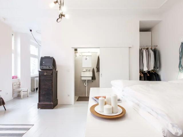 Fantastic apartment located in Neukölln, Berlin Amsterdam Apartments for Rent
