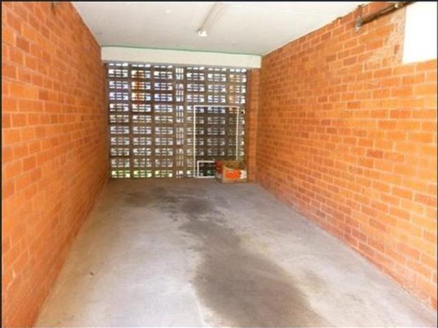 Fantastic Beach Side Apartment with Lock Up Garage