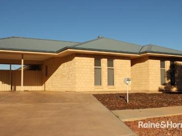 FANTASTIC BRICK 4 BEDROOM FAMILY HOME