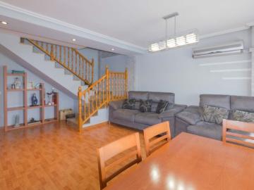Fantastic bright duplex in Xirivella