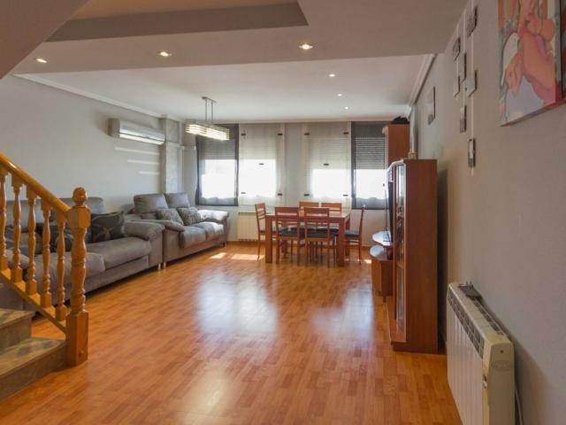 Fantastic bright duplex in Xirivella