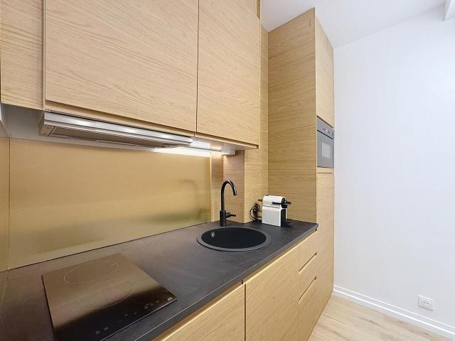 Fantastic, bright suite in excellent location, Paris, Paris Amsterdam Apartments for Rent