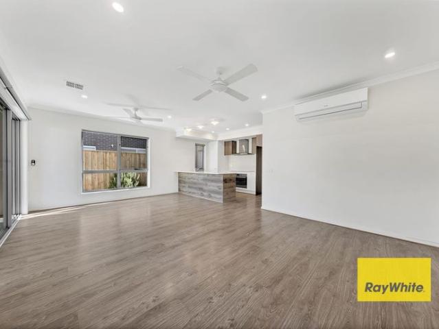 FANTASTIC DOUBLE STORY FAMILY HOME WITH SPACIOUS REAR YARD