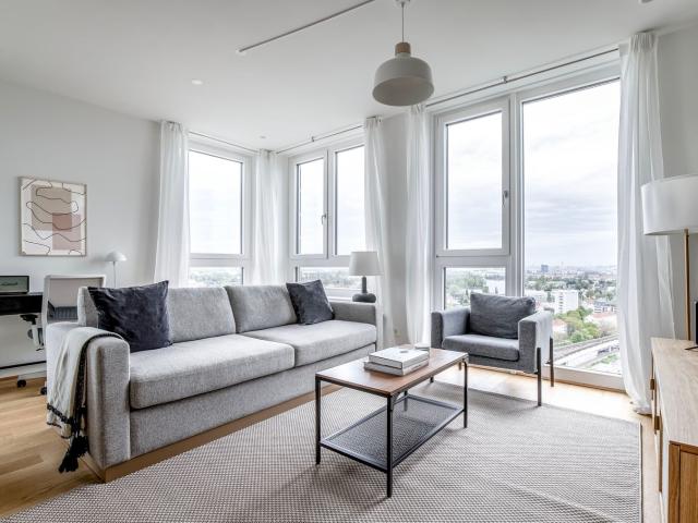 Fantastic Donaustadt 2BR w/ Elevator & Pool, nr Metro