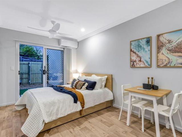 FANTASTIC EVERTON PARK STUDIO UNITS