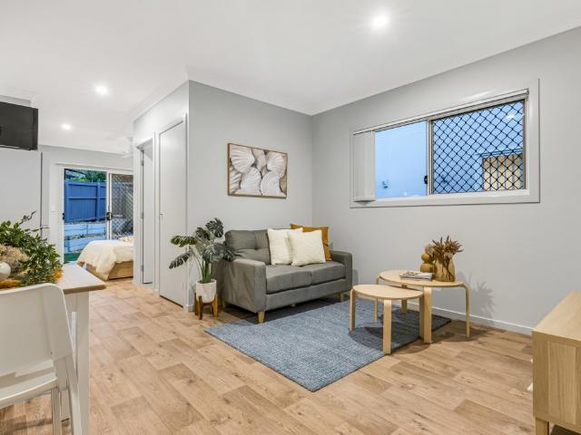FANTASTIC EVERTON PARK STUDIO UNITS MAGIC LOCATION