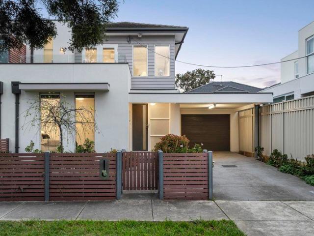Fantastic four bedroom family home in a sought after Northcote pocket