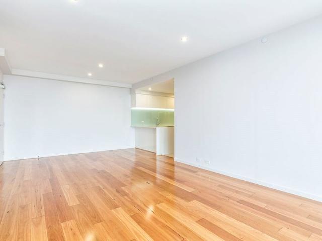 Fantastic Facilities Apartment &commat  &dollar 900 Per Week