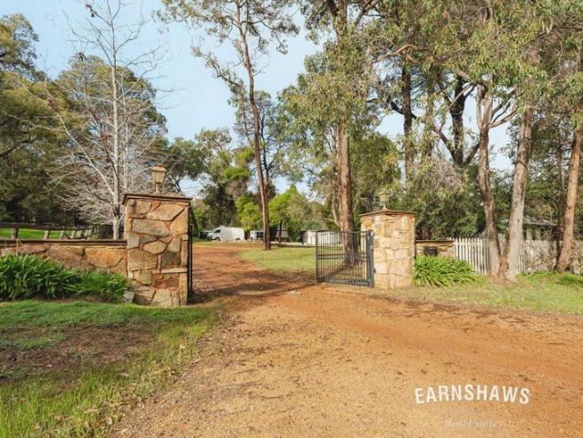 Fantastic Family Estate Meets Income Stream
