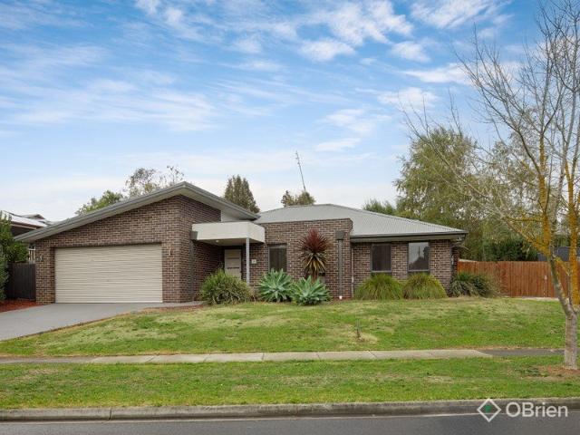 FANTASTIC FAMILY HOME!