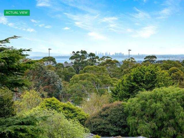 Fantastic family home in Marylands Estate with separate studio and stunning views