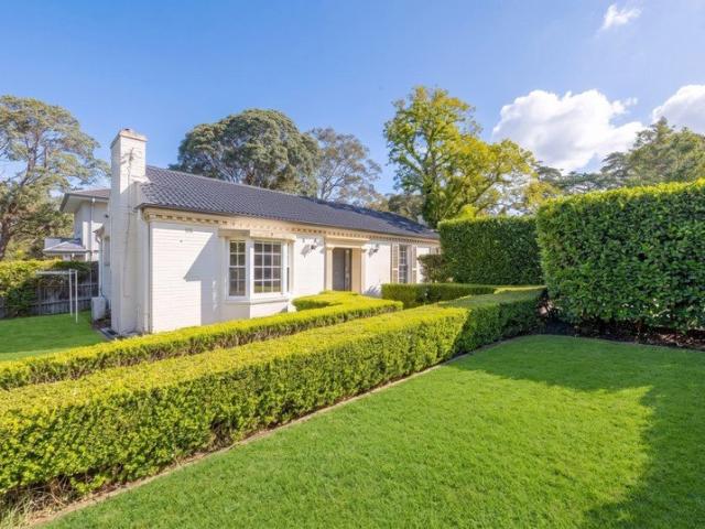 Fantastic Family Home in Prime St Ives Location