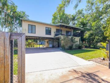 House for sale in Darwin River - Garden