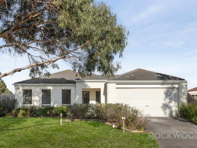 Fantastic Family Home with a Huge Backyard