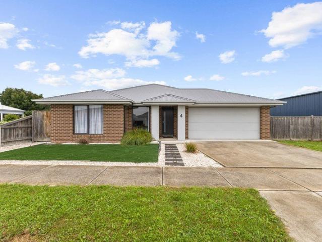 Fantastic Family Living in a Quiet Yinnar Location
