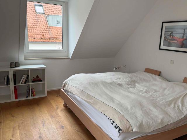 Fantastic, fully furnished 3 room flat with south facing loggia, Munchen Amsterdam Apartments for Rent