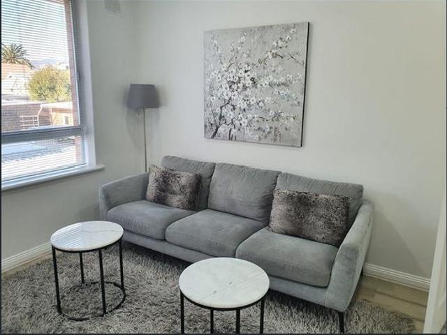 Fantastic furnished apartment in small quiet block