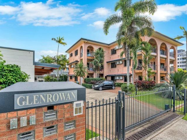 FANTASTIC FURNISHED UNIT OCEAN VIEWS IN THE CITY!