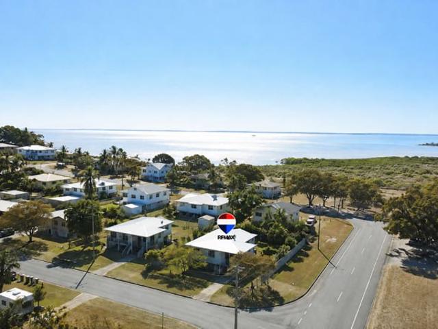 Fantastic house close to the beach and shops