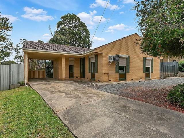FANTASTIC HOME WITH EXTERNAL RUMPUS ROOM!