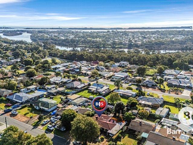 Fantastic Home on Big Block Close to the Collie River