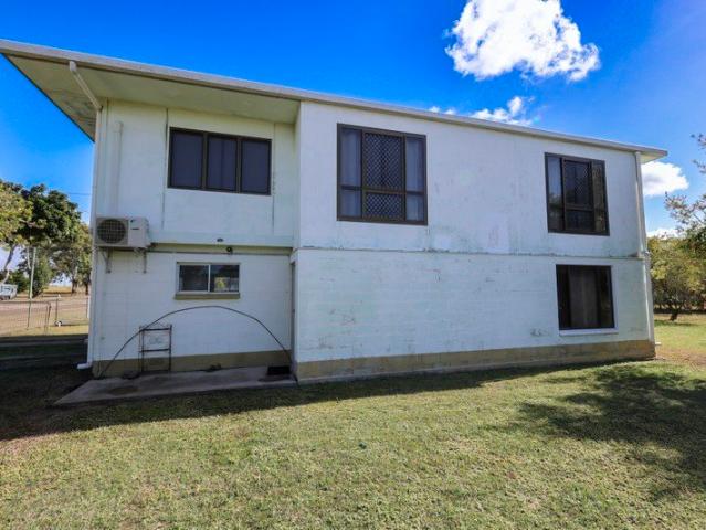 Fantastic high set family home set on the edge of Home Hill