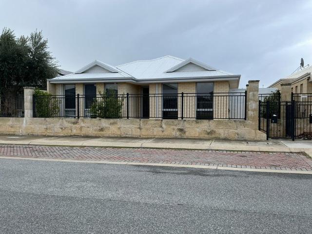 FANTASTIC INVESTMENT OPPRTUNITY IN PERFECT LOCATION