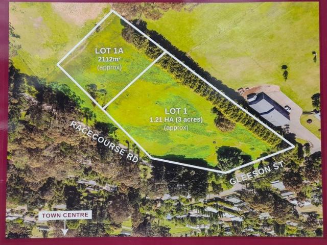 Fantastic opportunity to further develop, zoned residential. Prime location in the heart of Trentham