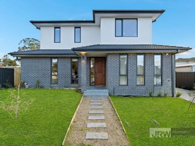 Fantastic opportunity to live in the harcrest estate