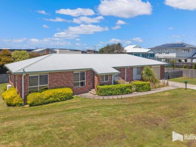 Fantastic location, great family home