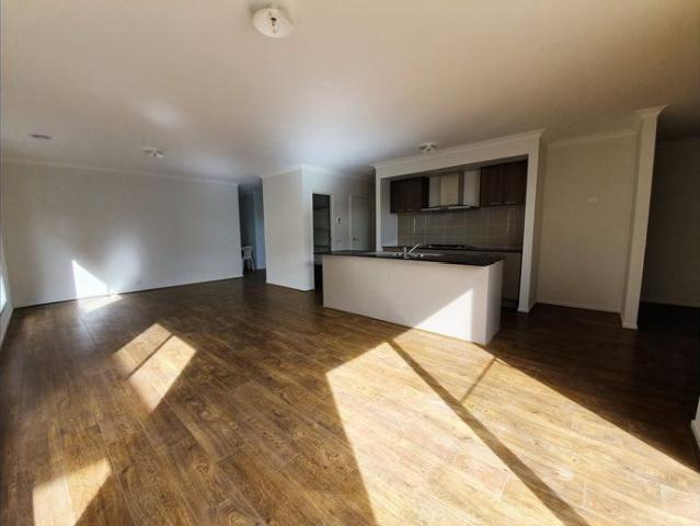 Fantastic Location! Minutes to Mernda Train Station & Schools!