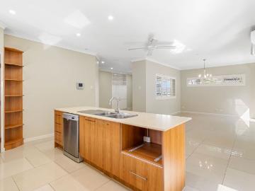 Fantastic Living in Fairway Chase!